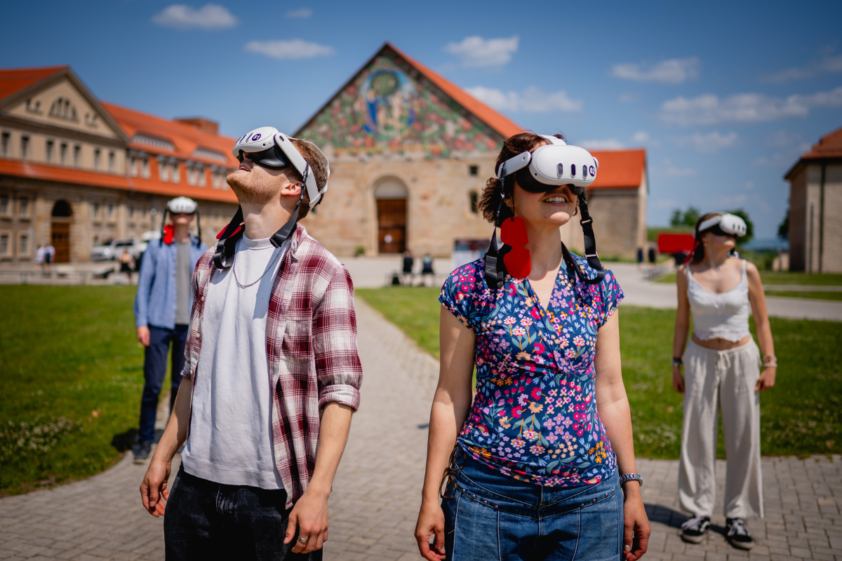 Petersberg Experience – Kloster – Kaiser – Kniefall